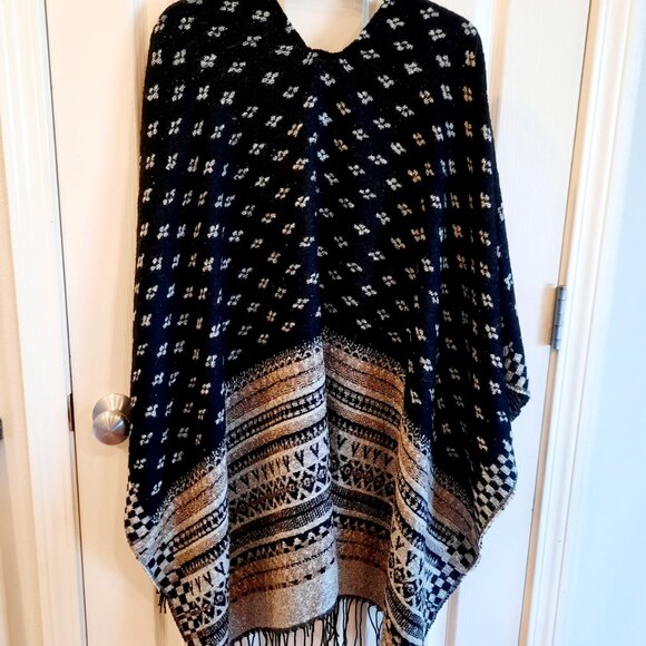 NEW Modena Fair Isle Poncho/Cape/Shawl in Black, Gray and Tan, OS - Picture 2 of 6